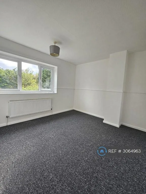2 bedroom semi-detached house for rent
