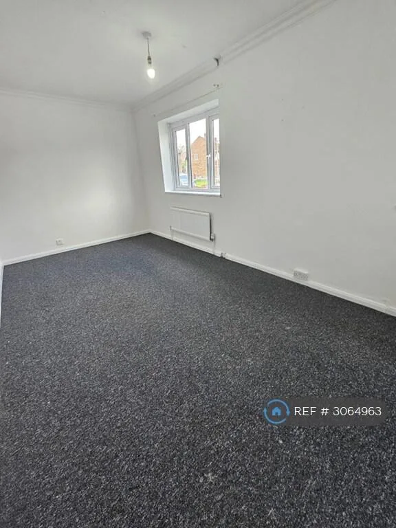 2 bedroom semi-detached house for rent