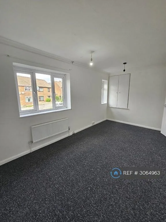 2 bedroom semi-detached house for rent