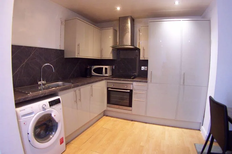3 bedroom flat for rent