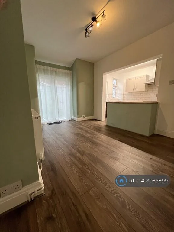 4 bedroom terraced house for rent