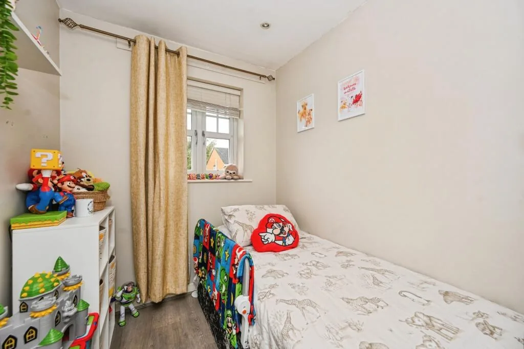 3 bedroom semi-detached house for rent