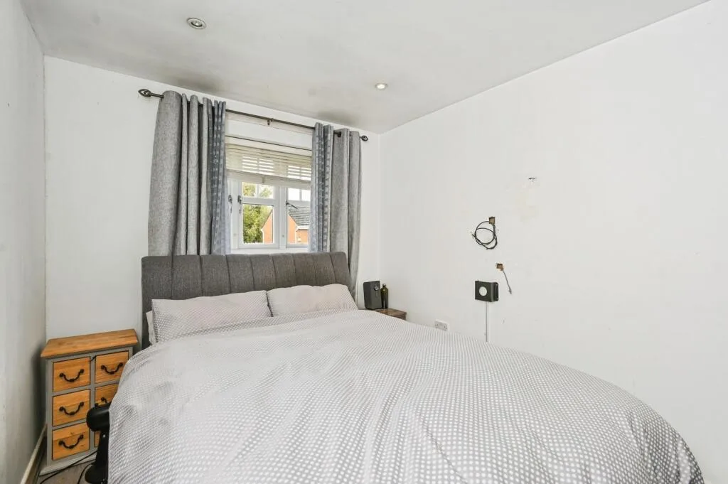 3 bedroom semi-detached house for rent