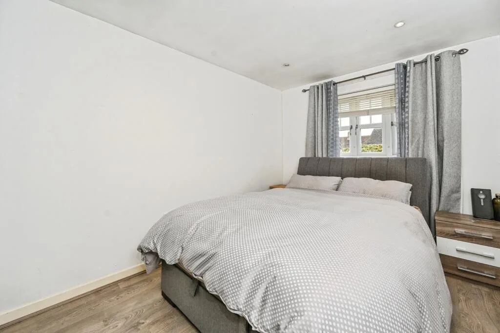 3 bedroom semi-detached house for rent