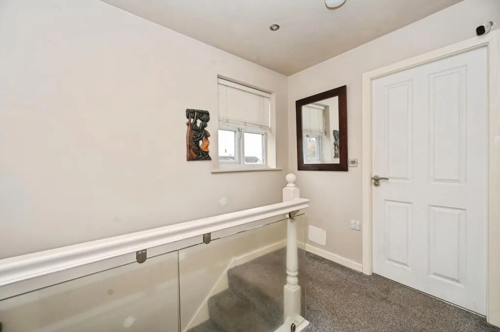 3 bedroom semi-detached house for rent