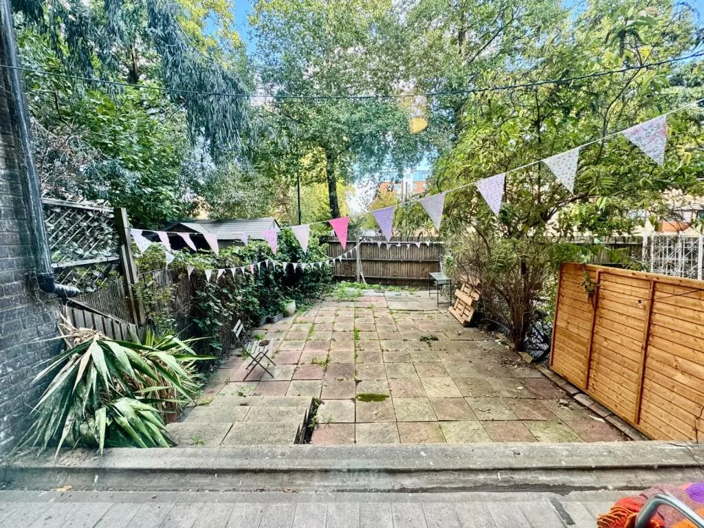 1 bedroom maisonette for rent