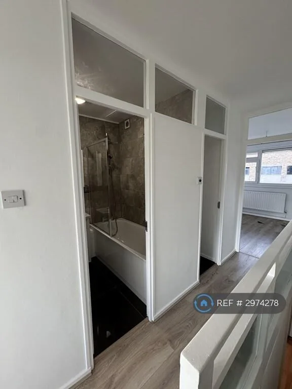 2 bedroom maisonette for rent