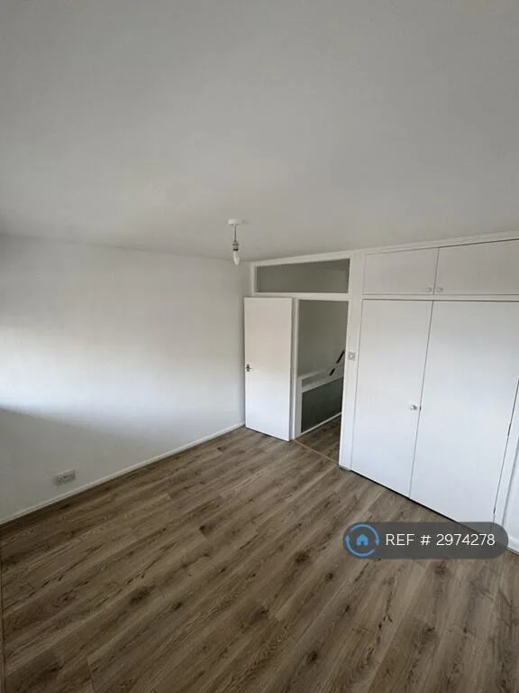 2 bedroom maisonette for rent