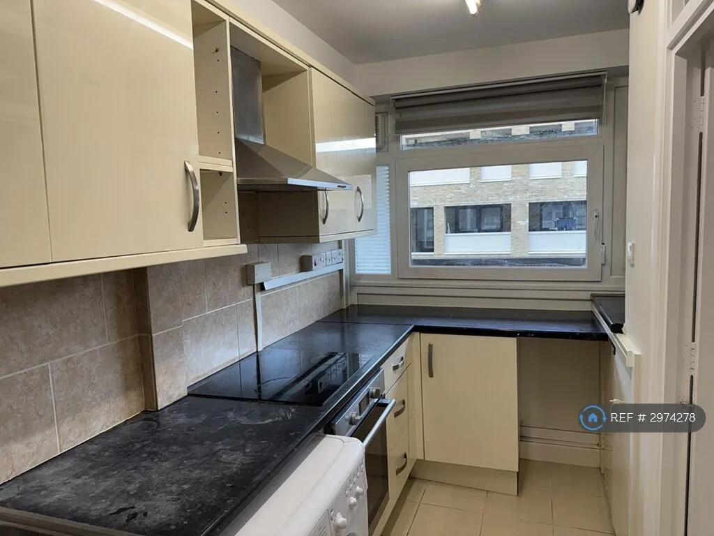 2 bedroom maisonette for rent
