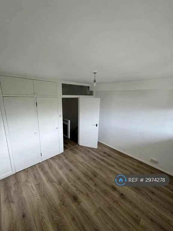 2 bedroom maisonette for rent
