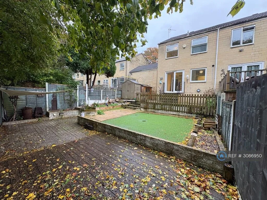 3 bedroom end of terrace house for rent