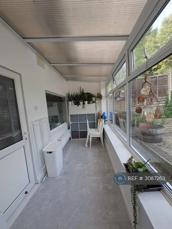 3 bedroom semi-detached house for rent