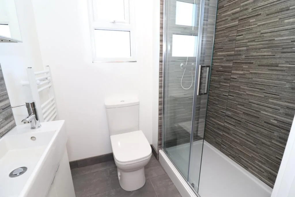 5 bedroom terraced house for rent