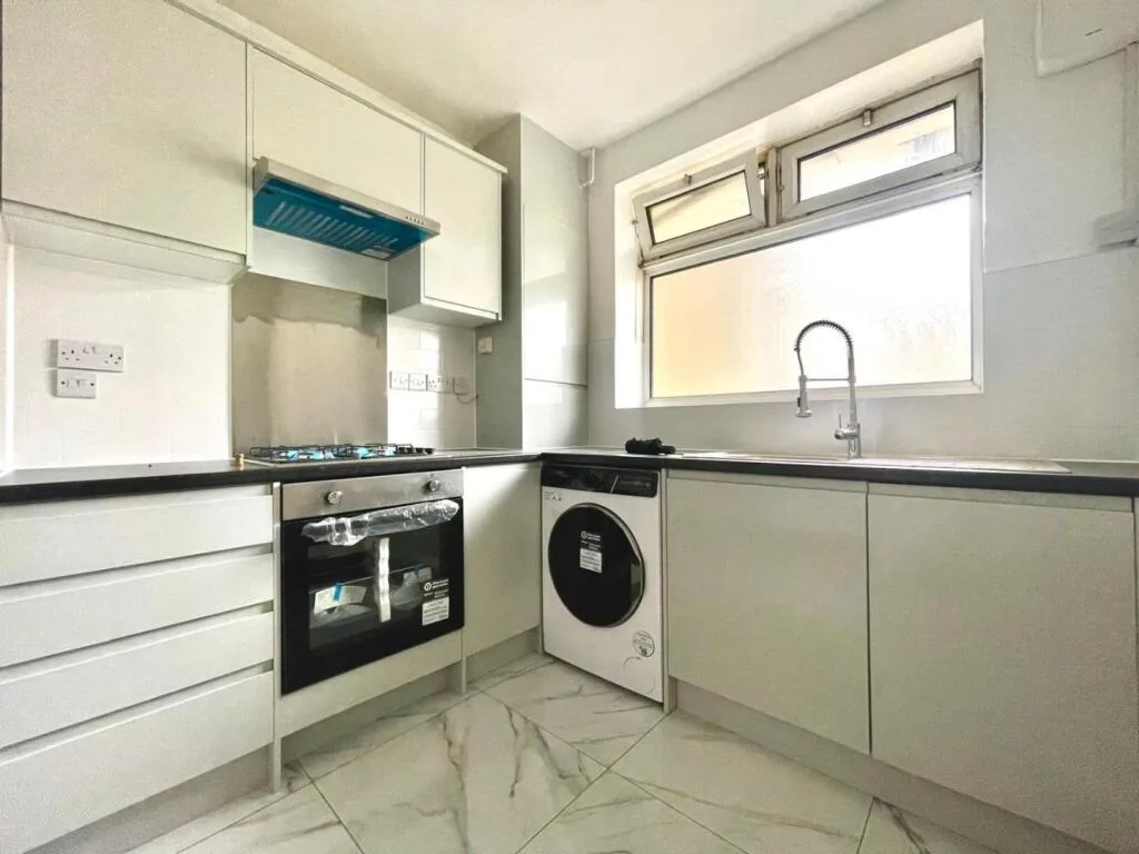 2 bedroom house for rent