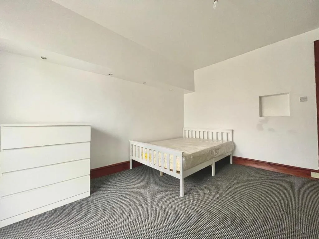 2 bedroom house for rent