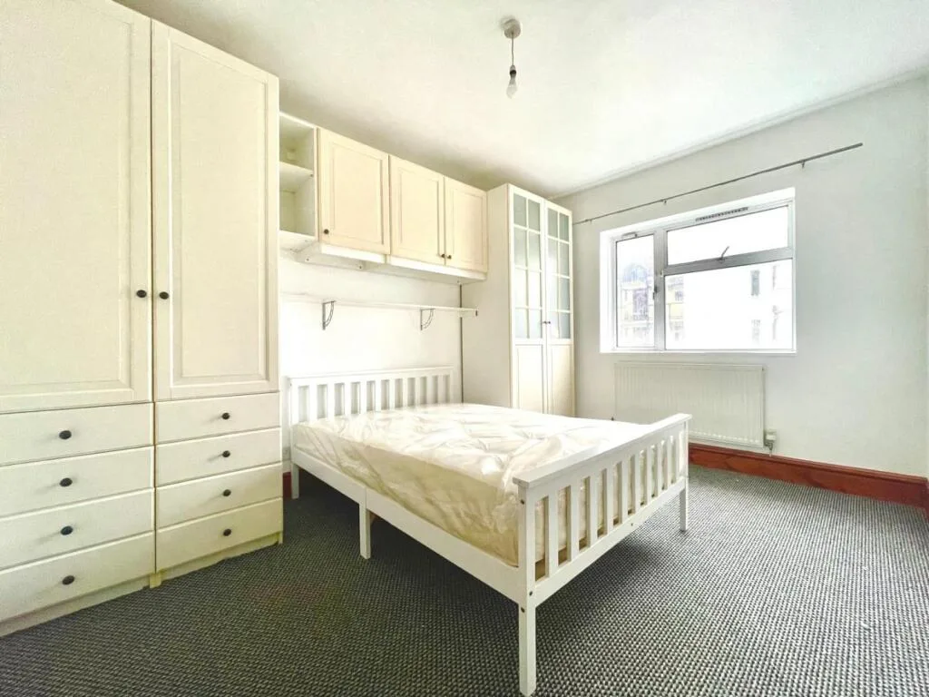 2 bedroom house for rent
