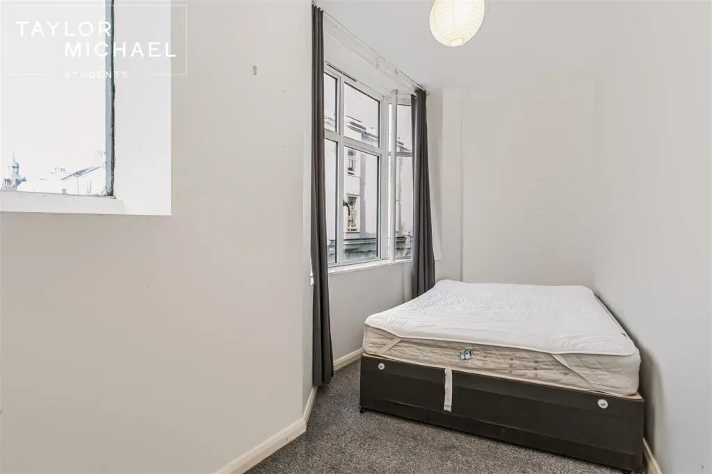 5 bedroom apartment for rent