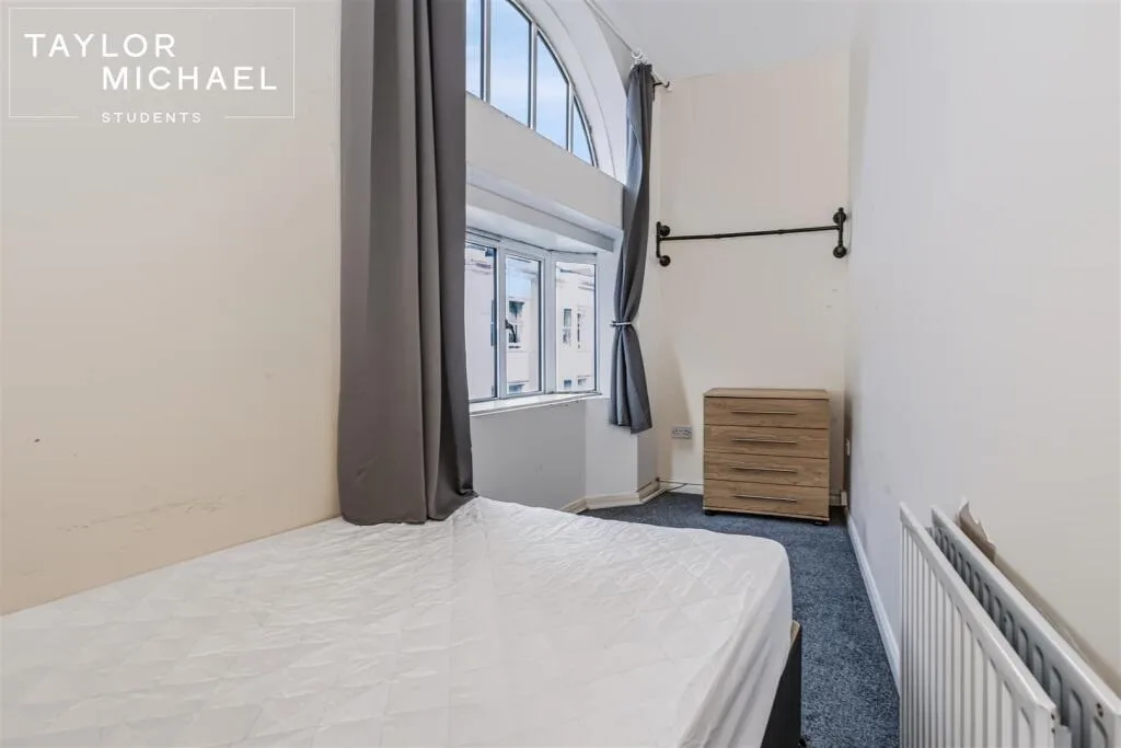 5 bedroom apartment for rent