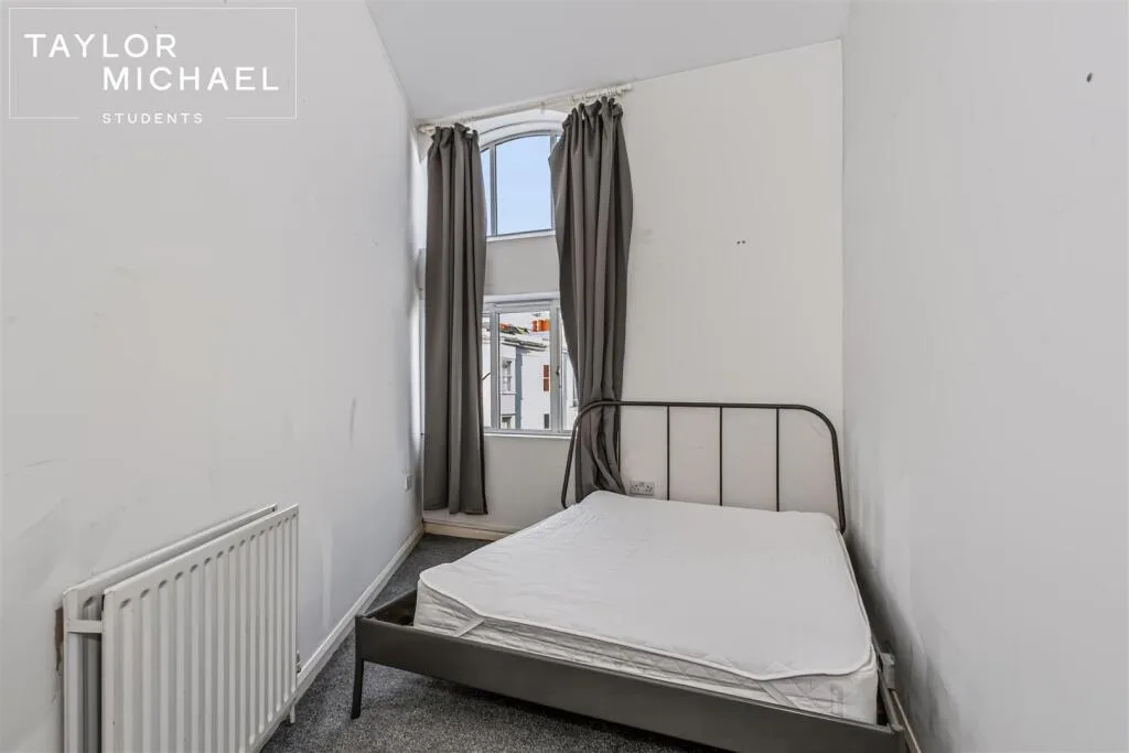 5 bedroom apartment for rent