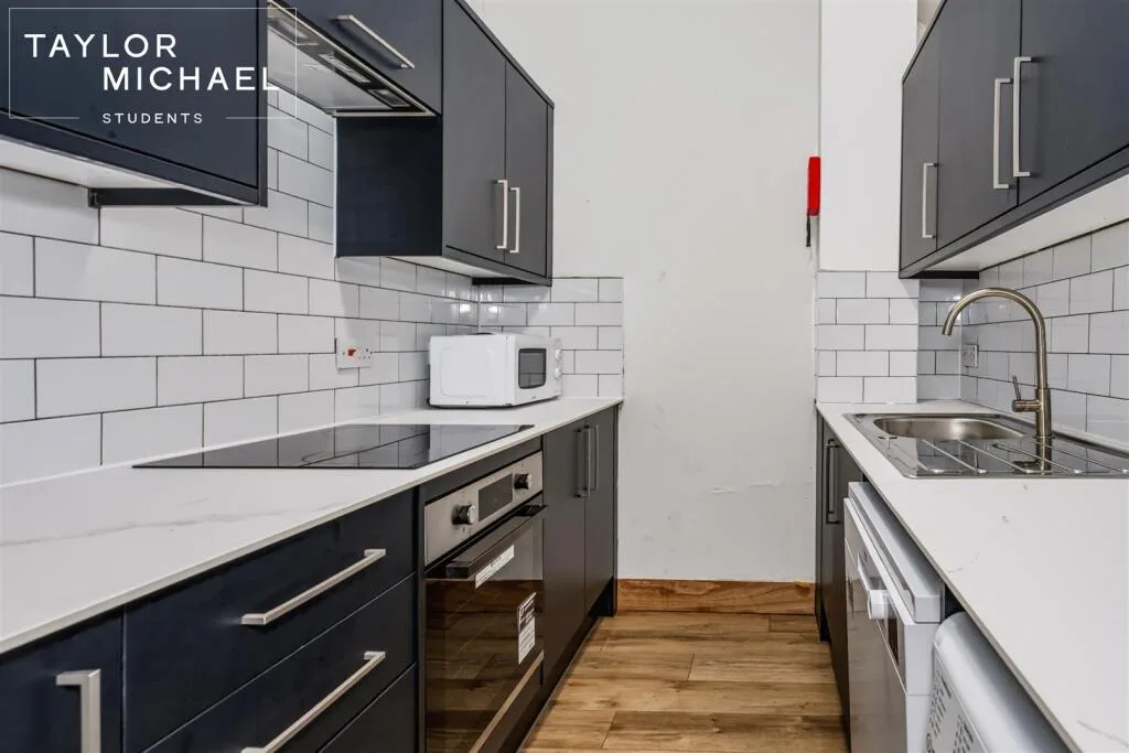 5 bedroom apartment for rent