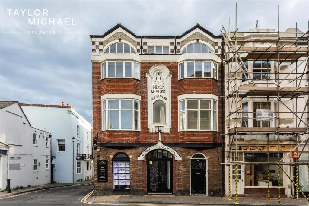 5 bedroom apartment for rent