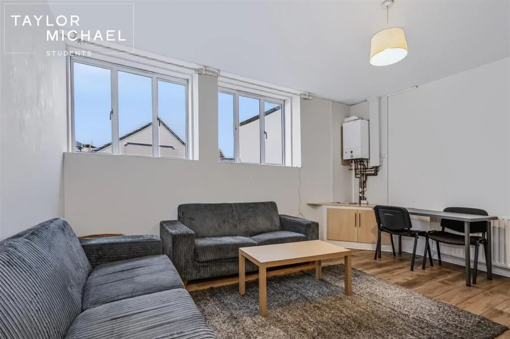 5 bedroom apartment for rent