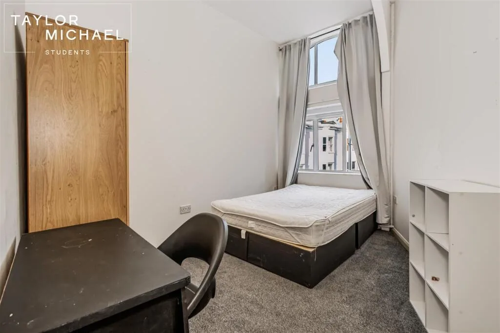 5 bedroom apartment for rent