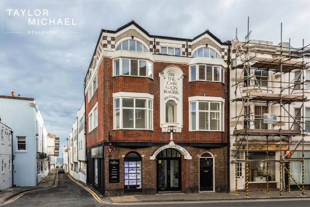 5 bedroom apartment for rent