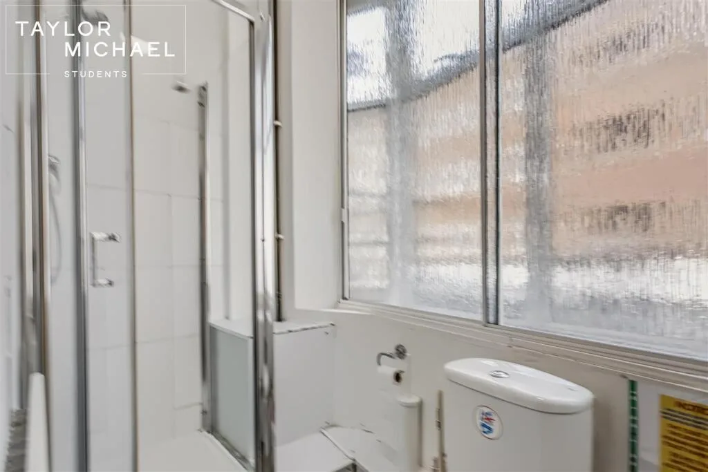 5 bedroom apartment for rent