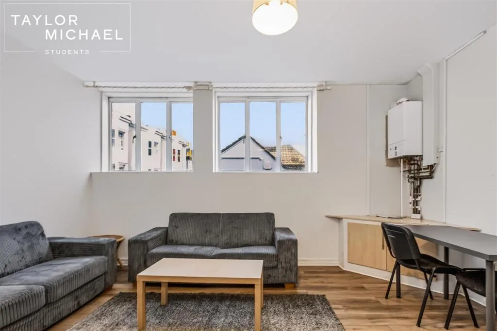 5 bedroom apartment for rent