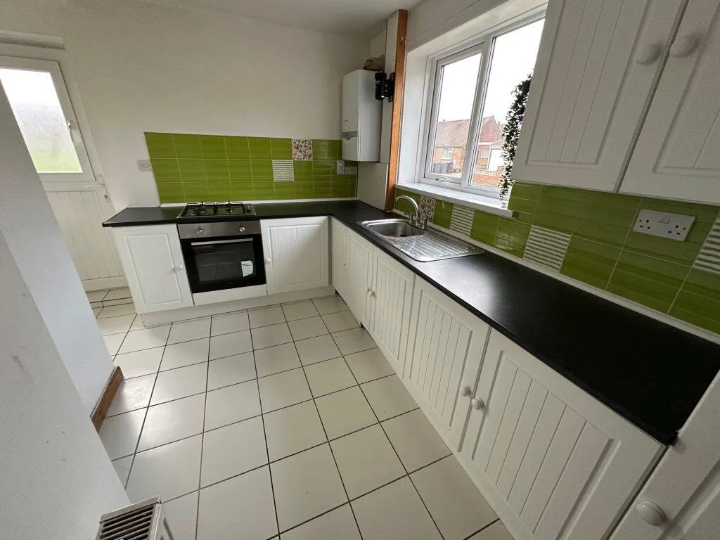 2 bedroom semi-detached house for rent
