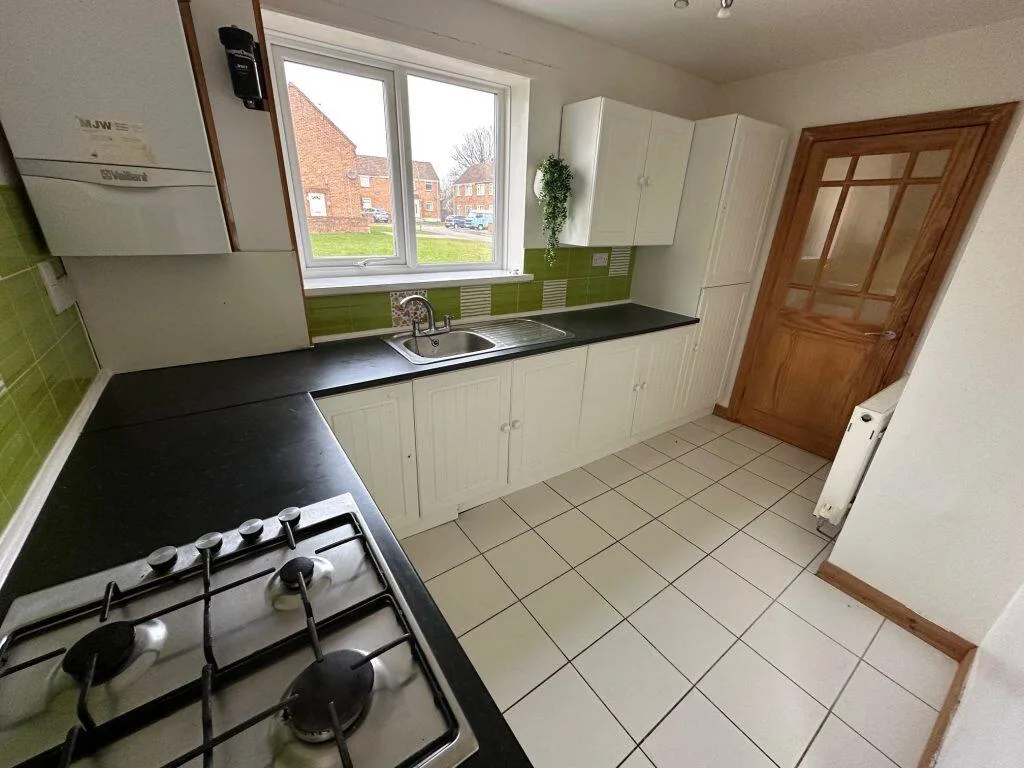 2 bedroom semi-detached house for rent