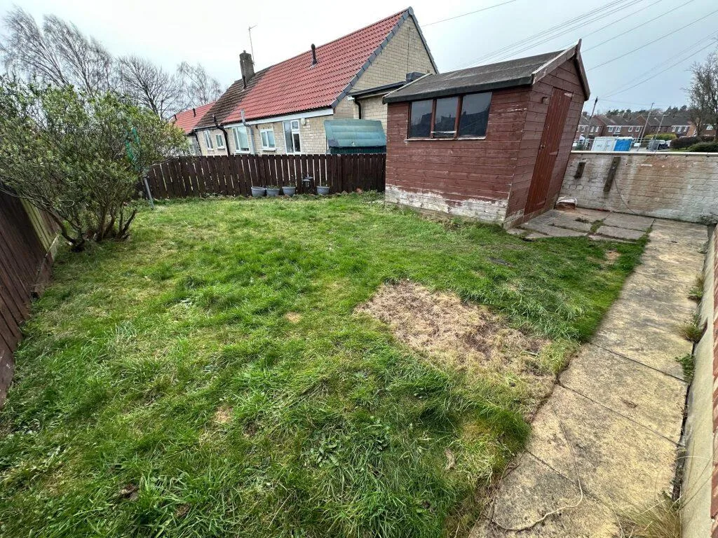 2 bedroom semi-detached house for rent