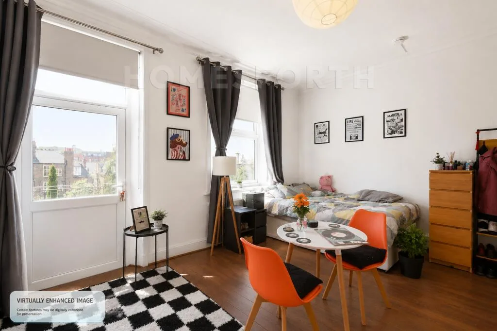 Studio flat for rent