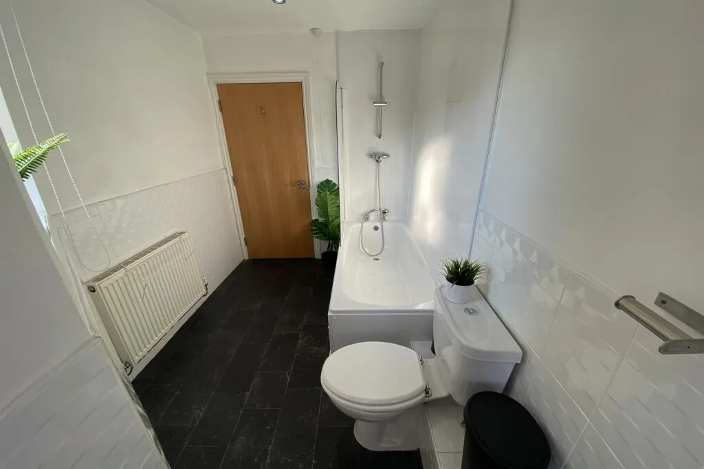 6 bedroom terraced house for rent