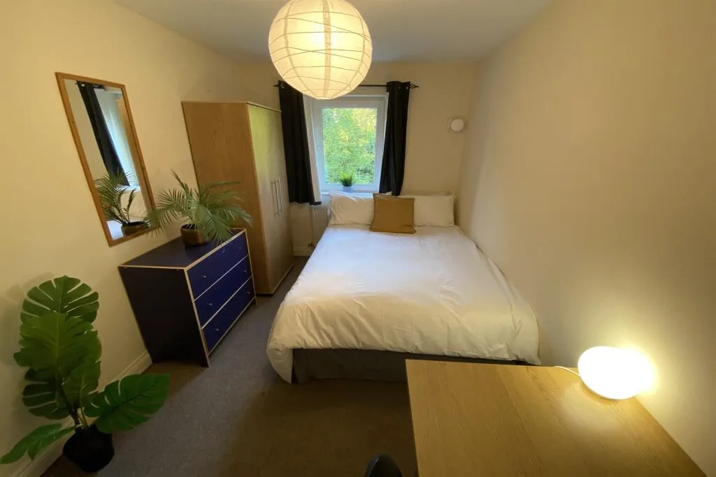 6 bedroom terraced house for rent