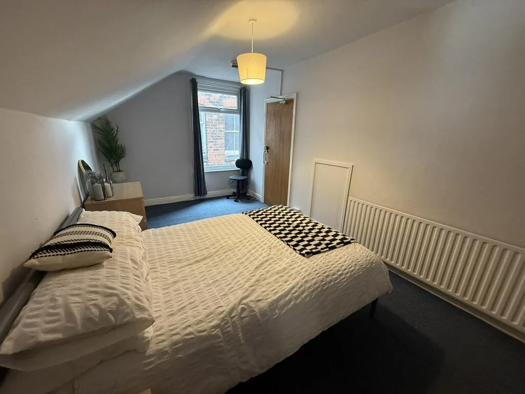 5 bedroom house for rent