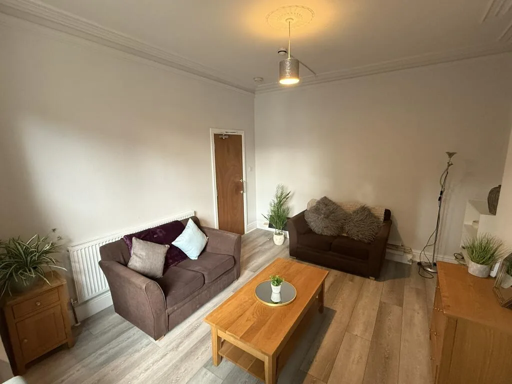 5 bedroom house for rent