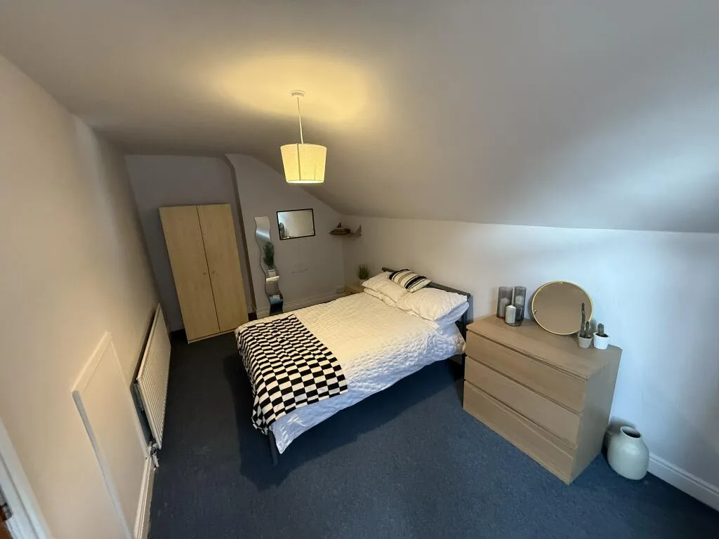 5 bedroom house for rent