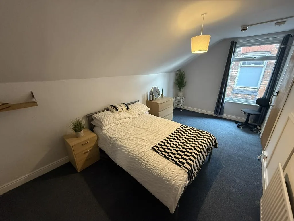 5 bedroom house for rent