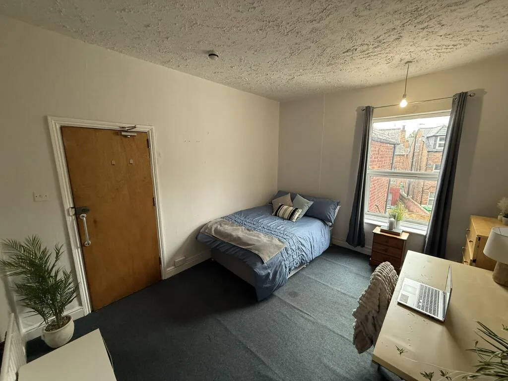 5 bedroom house for rent