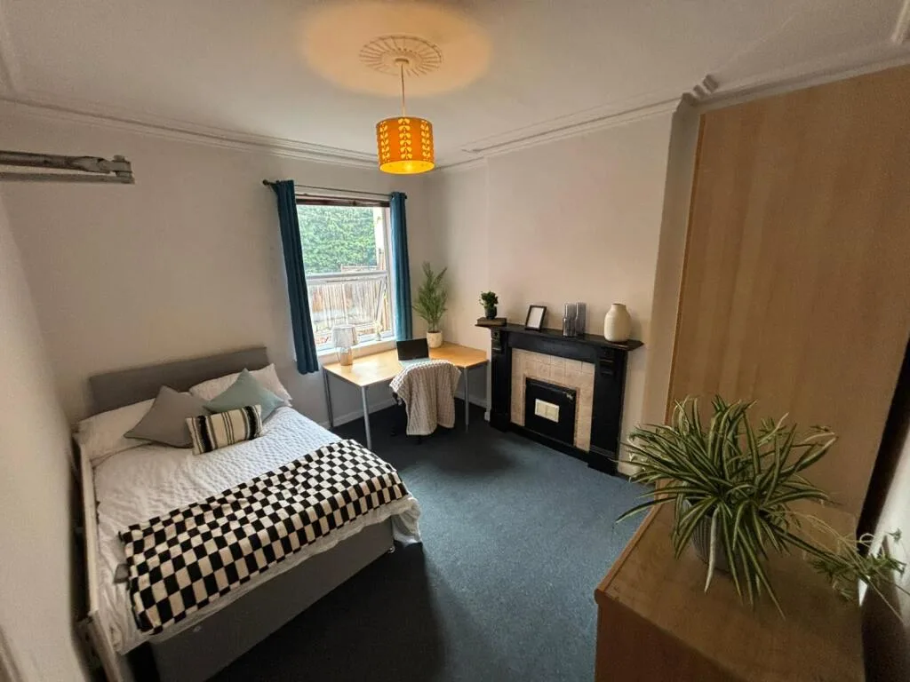 5 bedroom house for rent