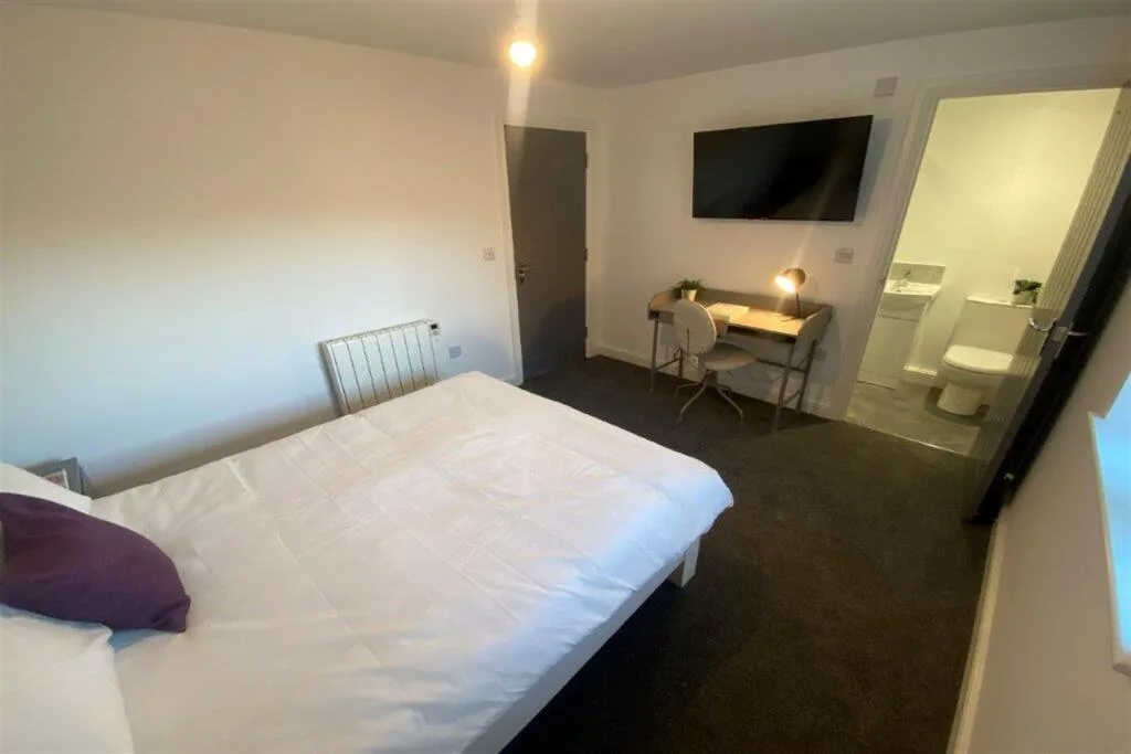 5 bedroom apartment for rent