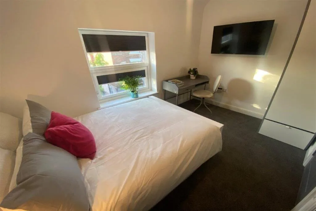 5 bedroom apartment for rent