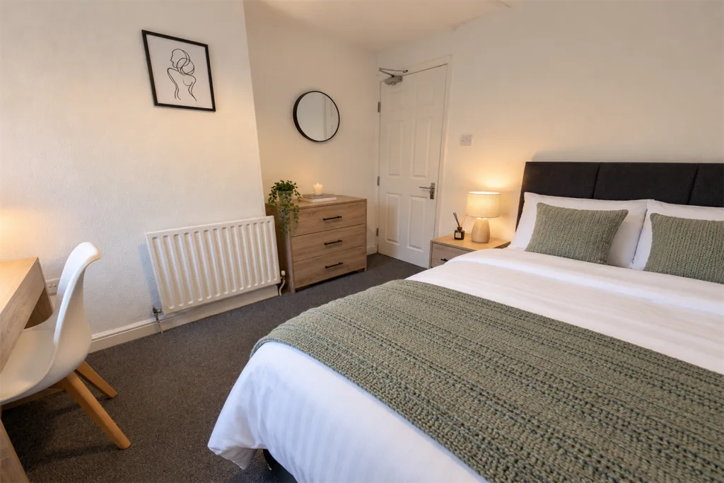 5 bedroom semi-detached house for rent