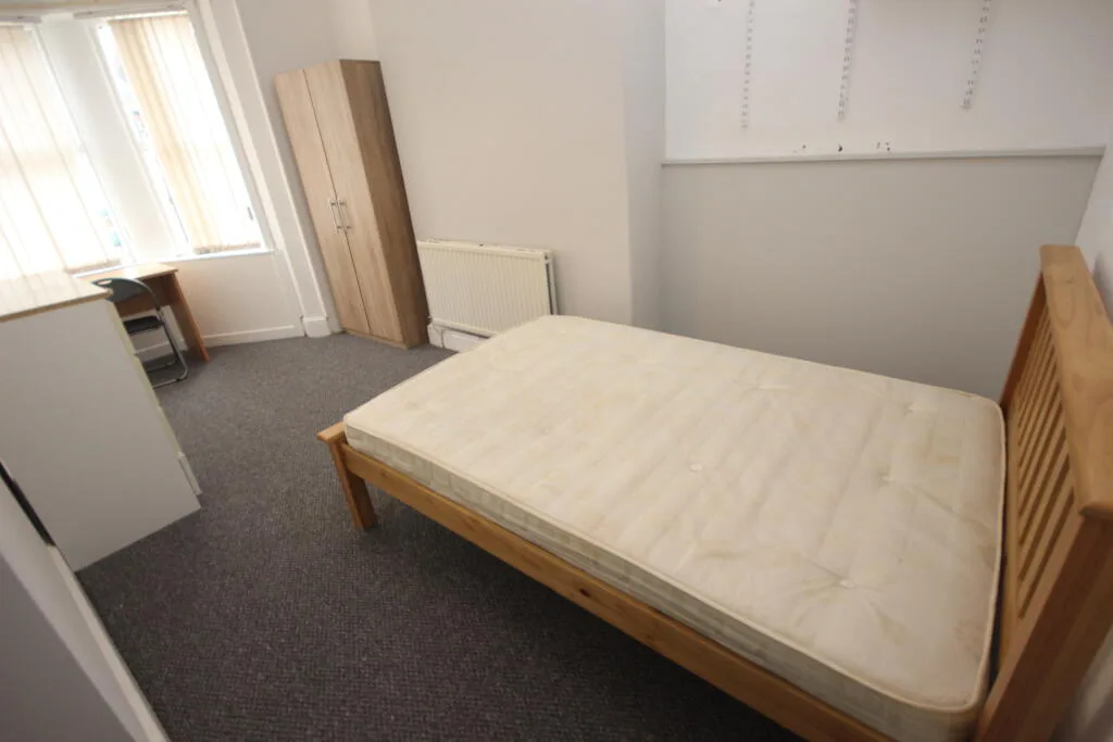 4 bedroom terraced house for rent