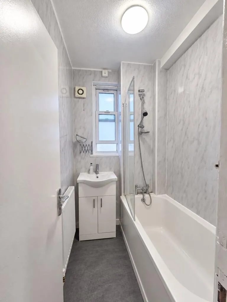 4 bedroom flat for rent