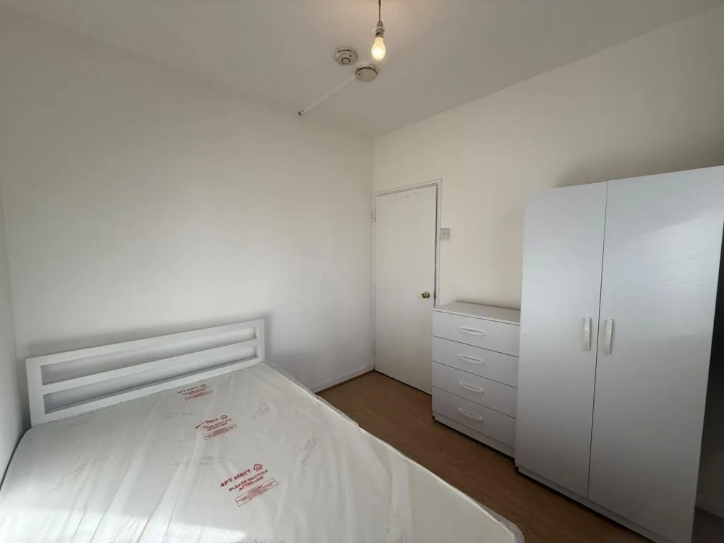 4 bedroom flat for rent