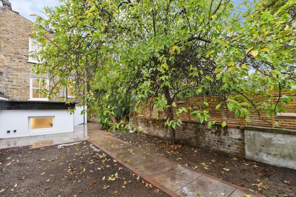 4 bedroom terraced house for rent