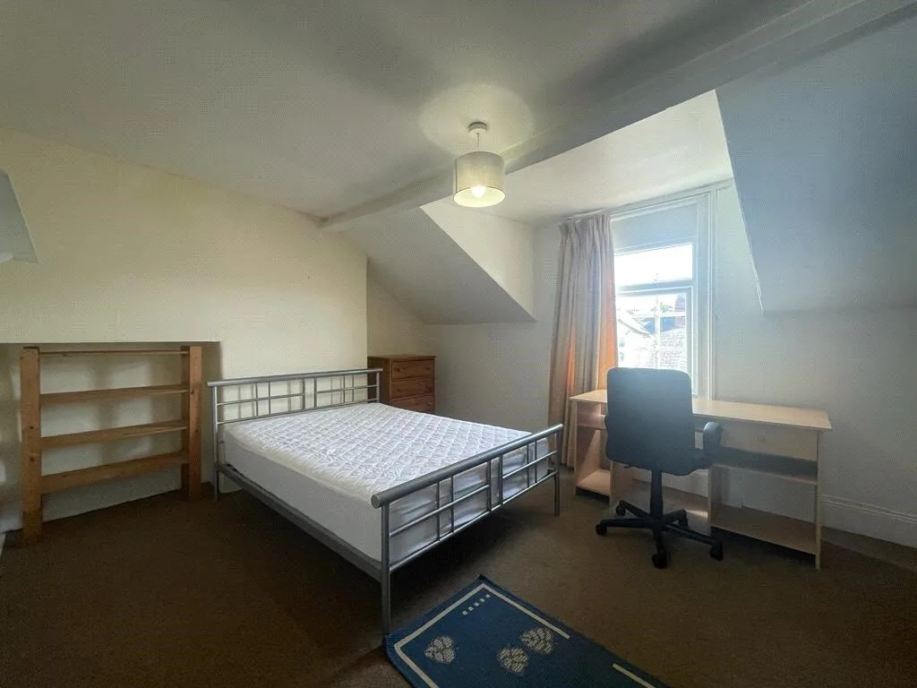 5 bedroom house for rent